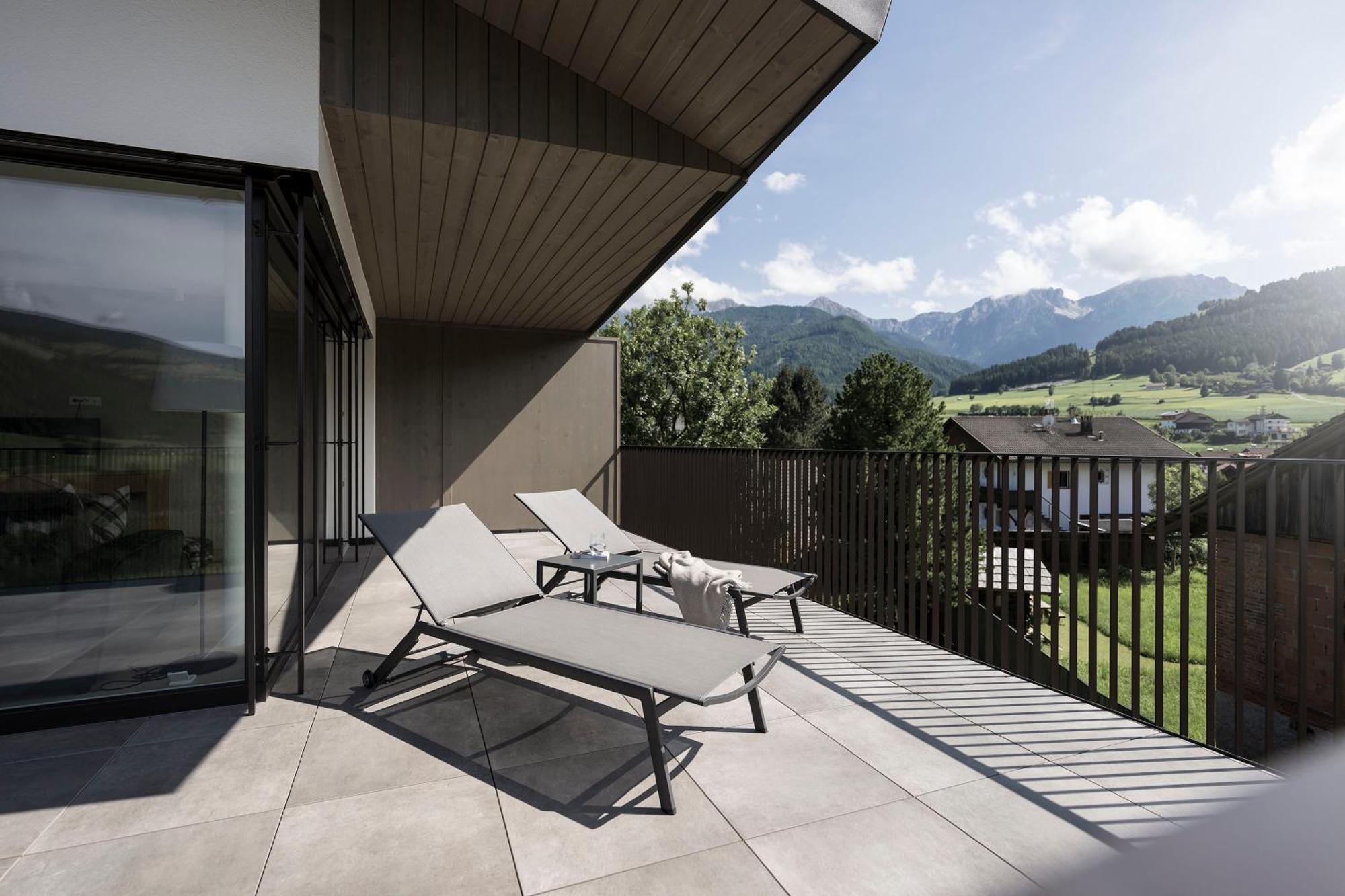 Astor Apartments Olang Exterior photo